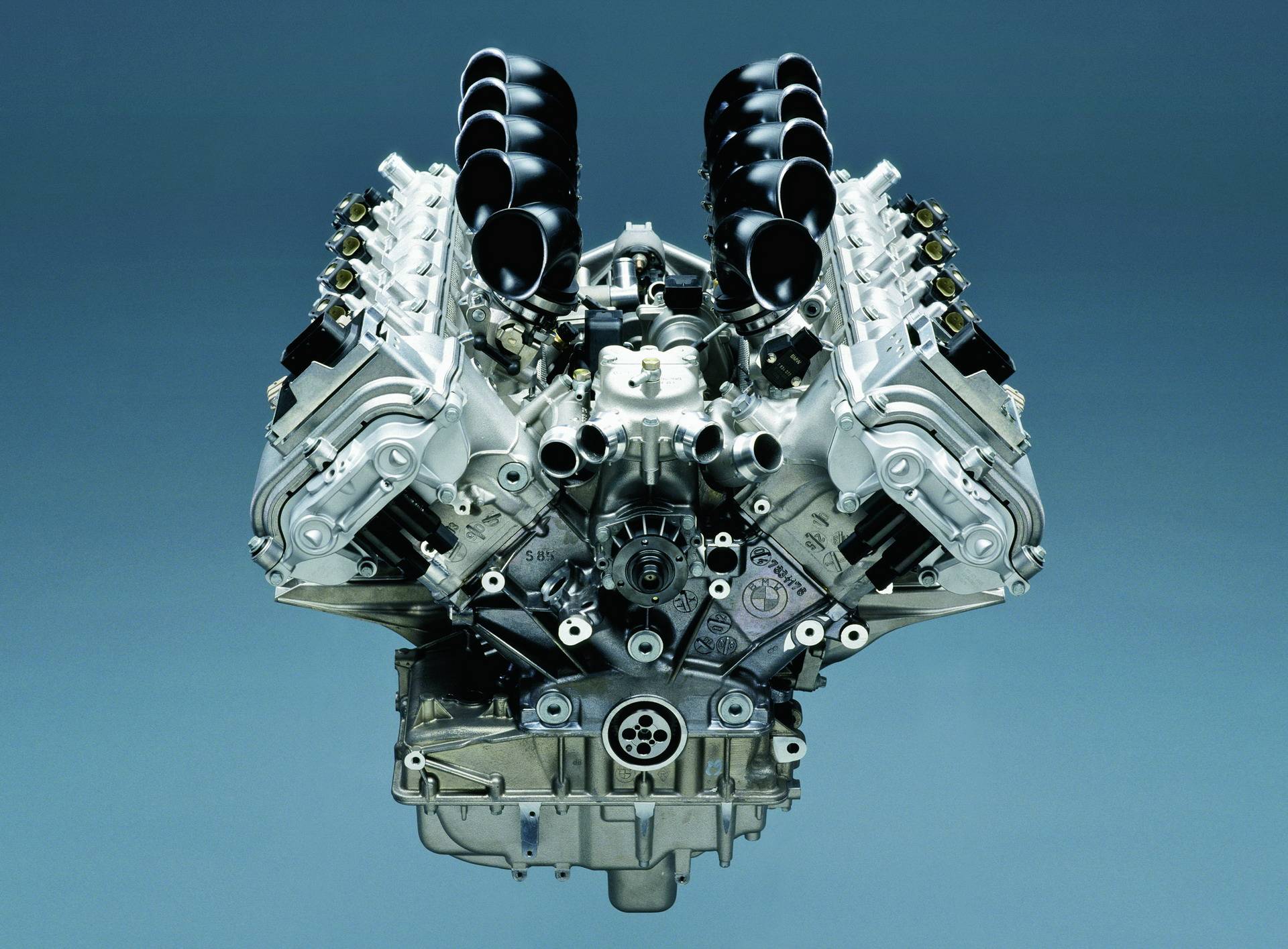Двигатель BMW S85 V10 - легендарный мотор из Баварии 7