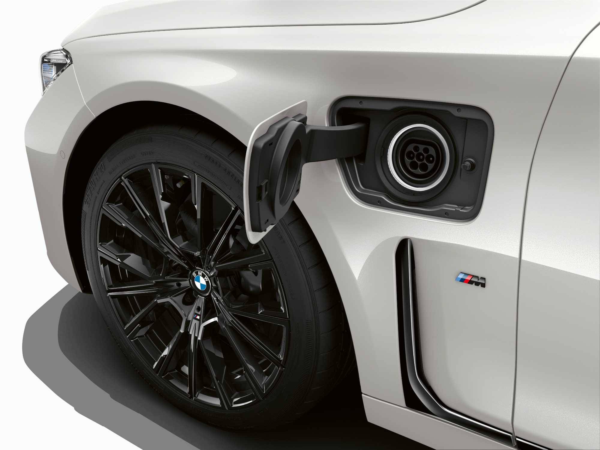 BMW на Женевском автосалоне 2019 3