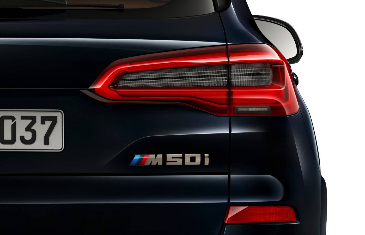 BMW X7 M50i и X5 M50i стали мощнейшими в серии X 7