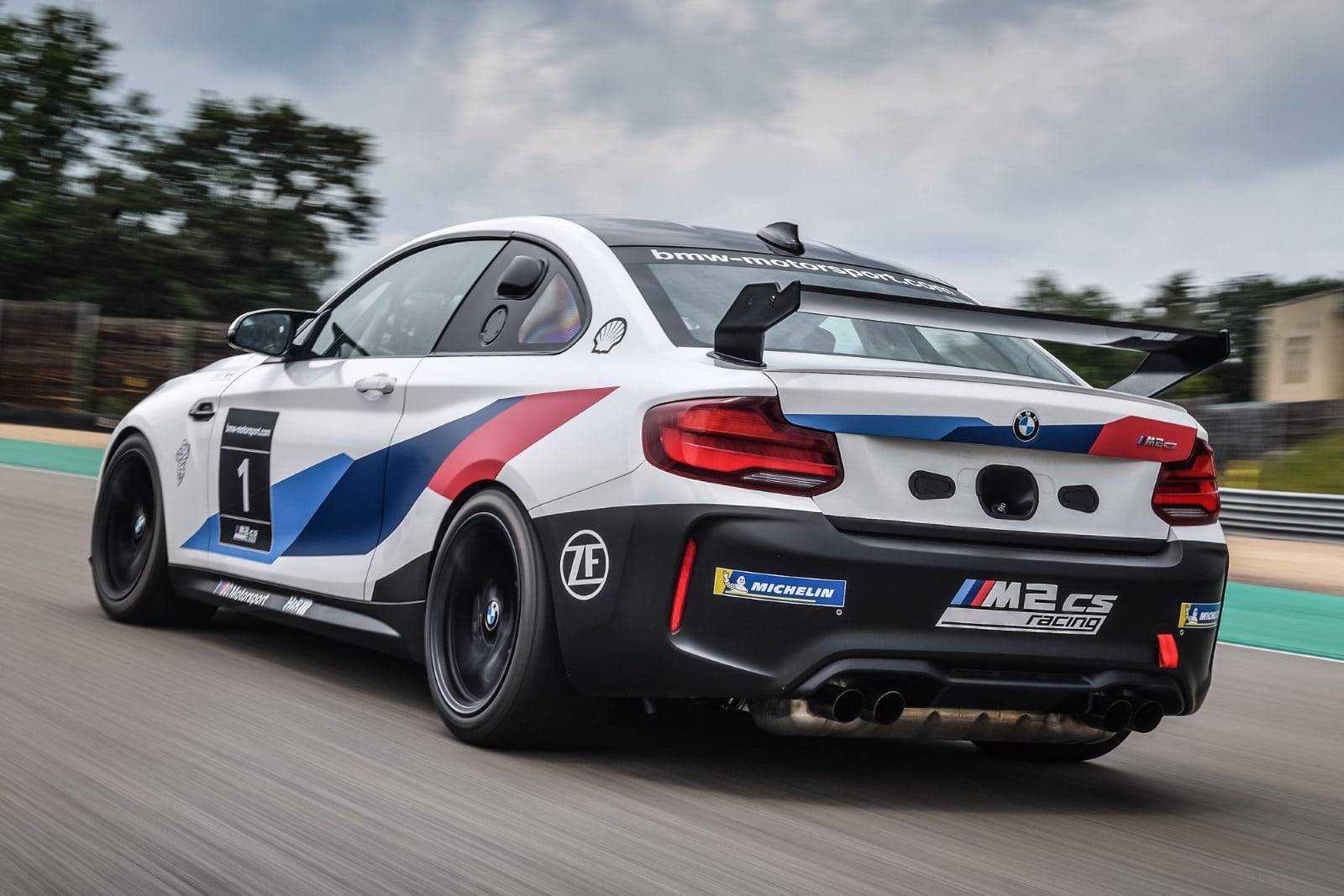 Новый BMW M2 CS Racing выступит в Нюрбургринге в 2021 году 3