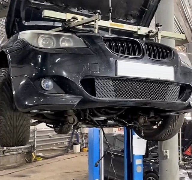 BMW 530i E60: ремонт рулевой рейки
