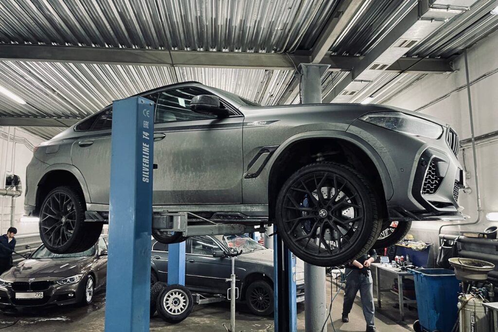 BMW X6M F96: замена раздаточной коробки