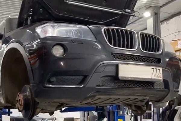 BMW X3 F25: ремонт подвески и двигателя N20