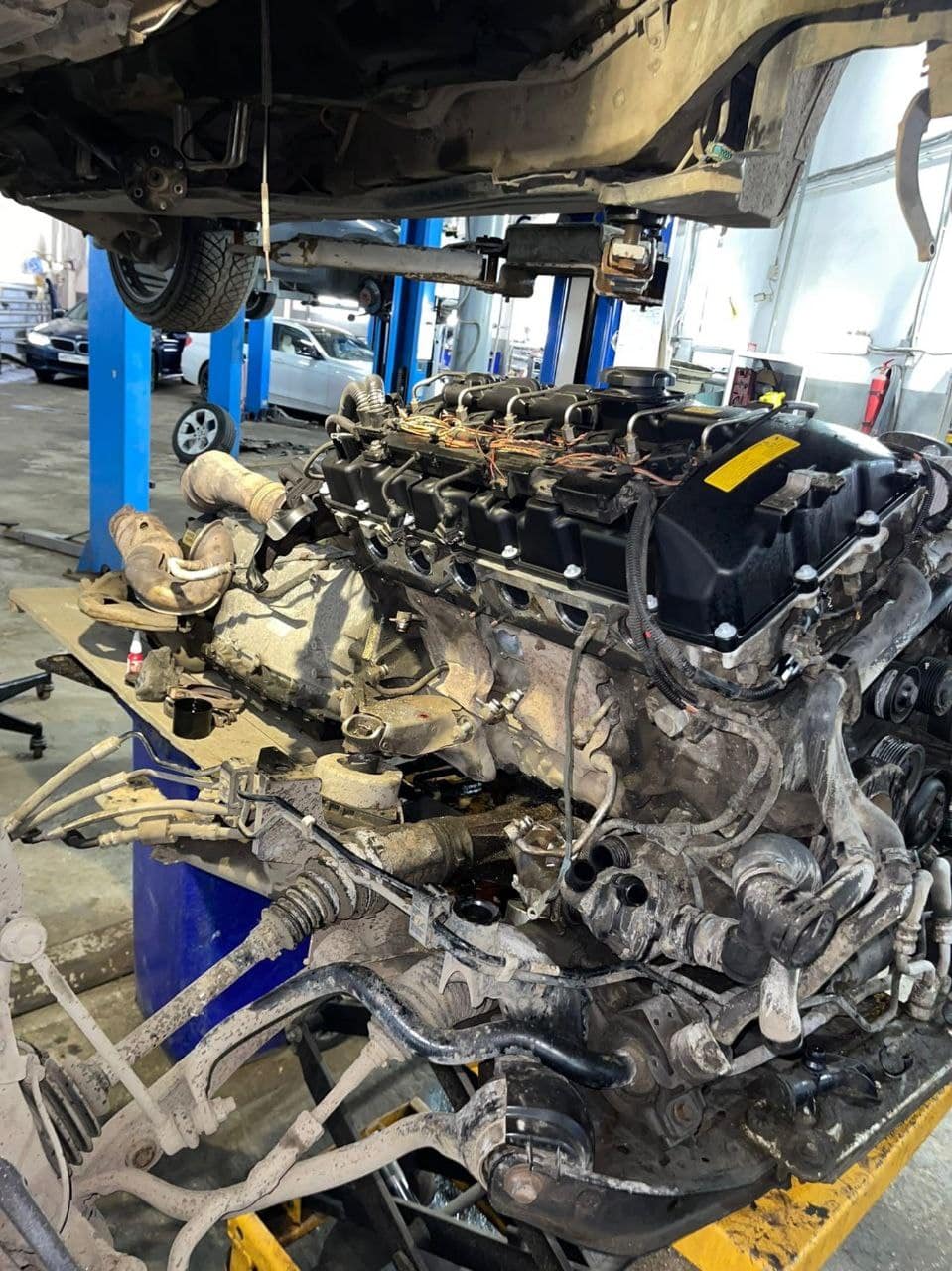 BMW X6 E71: переборка турбин двигателя N54 4