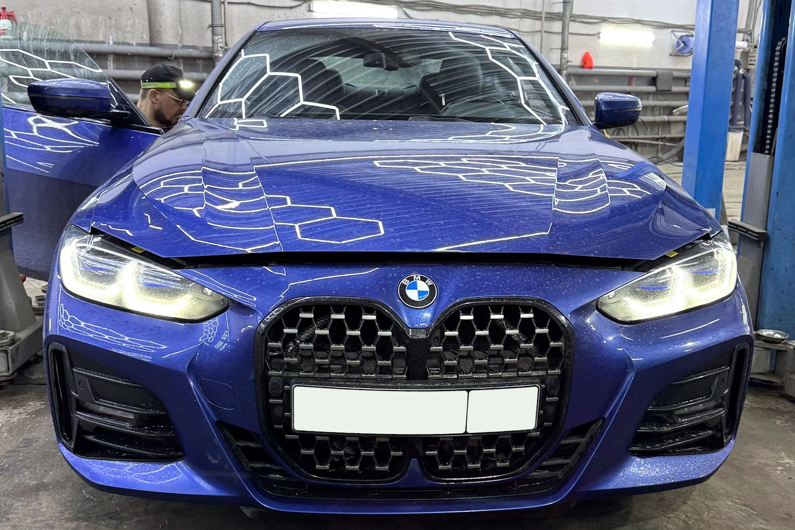 Техобслуживание BMW 420d G22 и замена колодок
