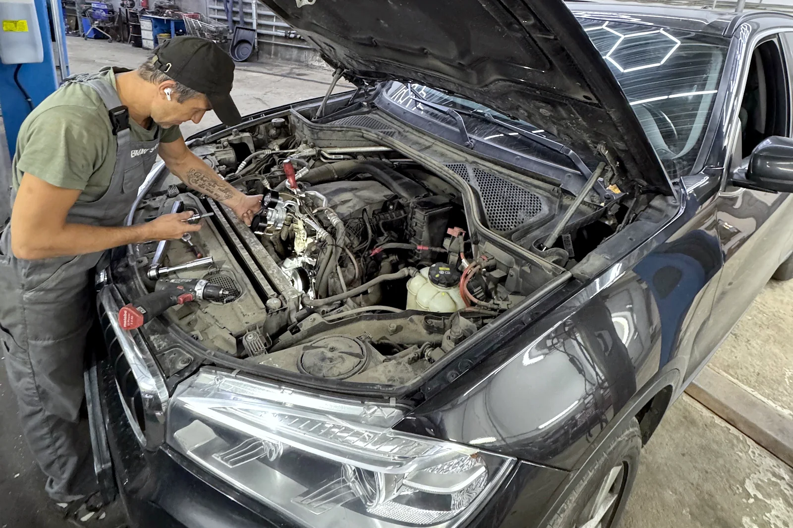 Замена помпы на BMW X5 F15
