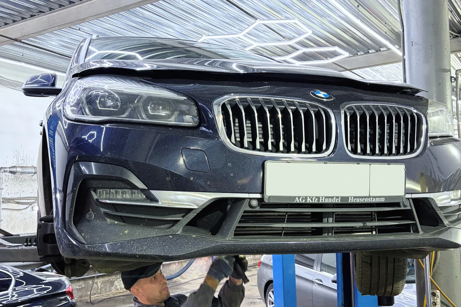 Ремонт трансмиссии BMW 220d F46: замена сальника фланца выходного вала раздатки